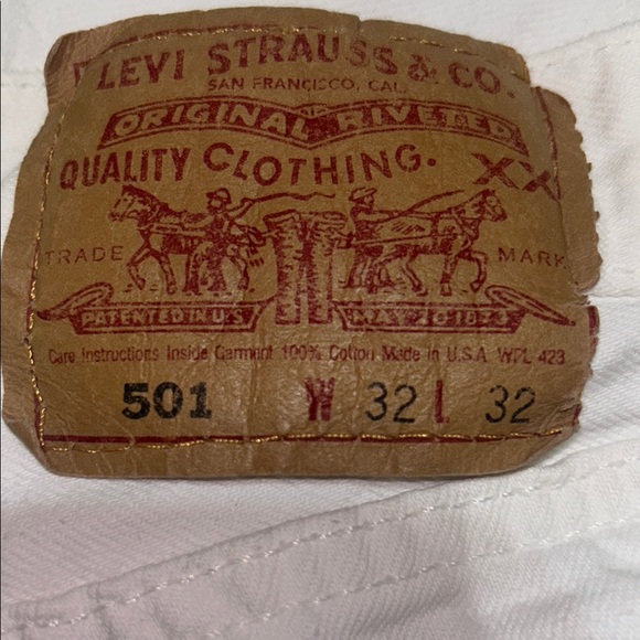 Levi's 501 Crisp White Denim VTG High Waist Cutoff SHORTS💙Button-fly & raw hem. - Picture 10 of 10